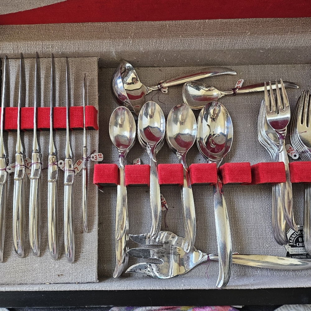 1847 Rogers Bros. Silverware IS Flair